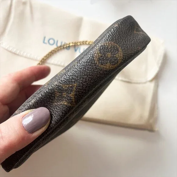 Vintage, Rare Louis Vuitton Monogram Mini Pochette Accessoires, Wristlet - Picture 5 of 8